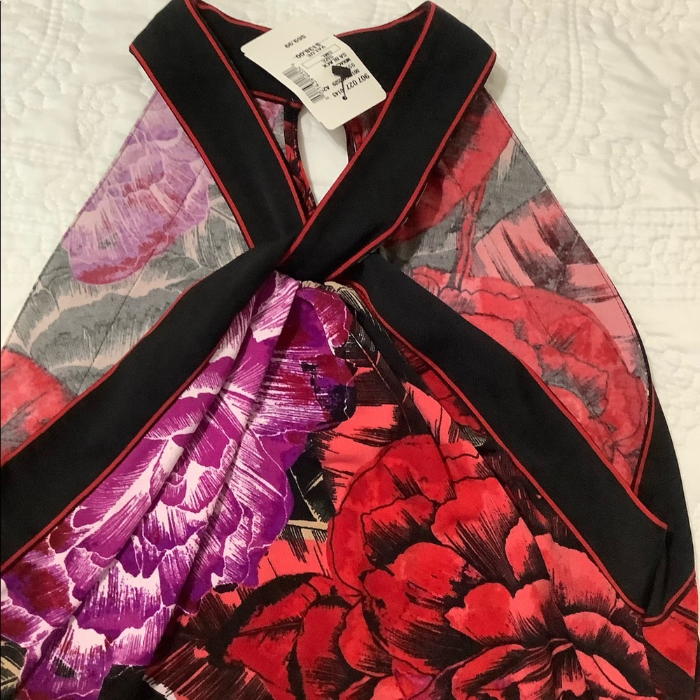 Sexy Tahari summer top NWT